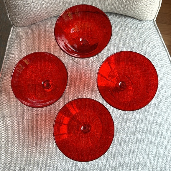 Artland Iris Ruby Red Hand Blown Bubble Gasses (Set of 4) - Picture 5 of 9